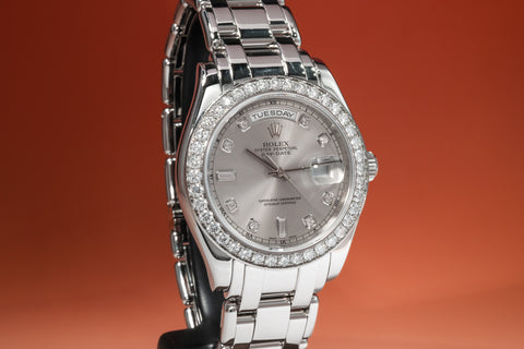 Day-Date Pearlmaster 18946 Platinum Silver Dial 39mm