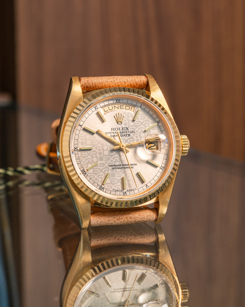 Day-Date 18038 Yellow Gold Silver Jubilee Dial Italian Day Wheel w/ pin buckle 36mm