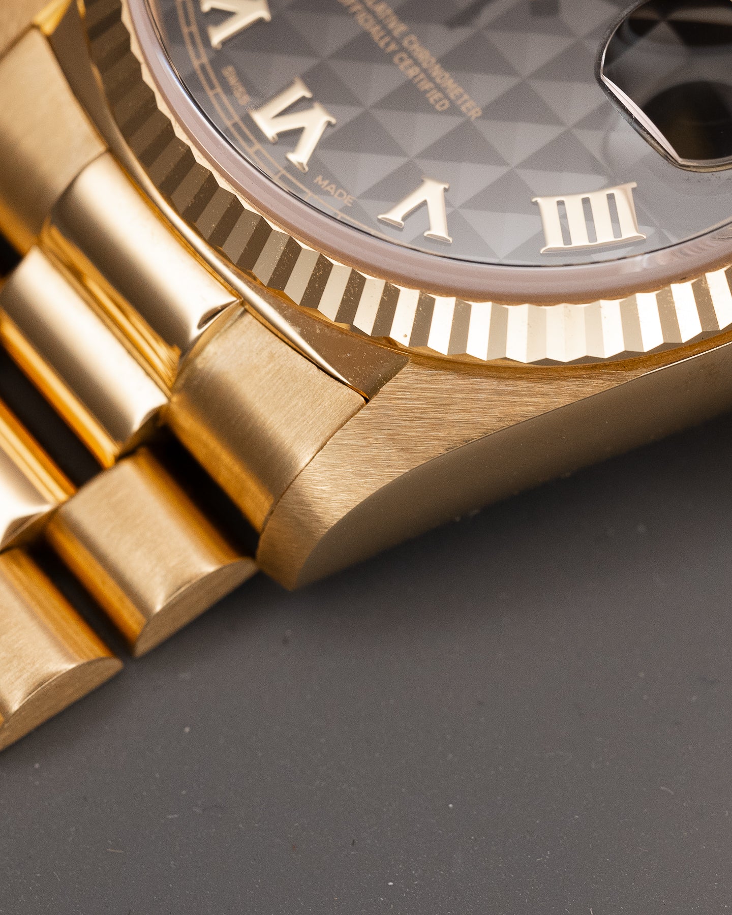 Day-Date President 18038  ‘Eastern Arabic’ Black Pyramid Dial Yellow Gold 36mm w/ Rolex Service Card