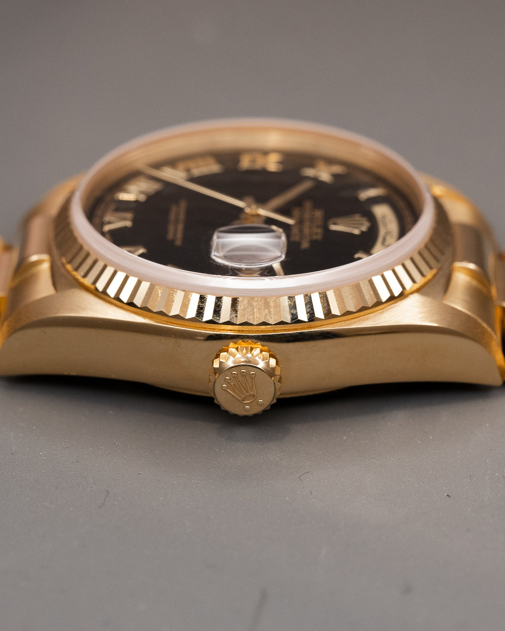 Day-Date President 18038  ‘Eastern Arabic’ Black Pyramid Dial Yellow Gold 36mm w/ Rolex Service Card