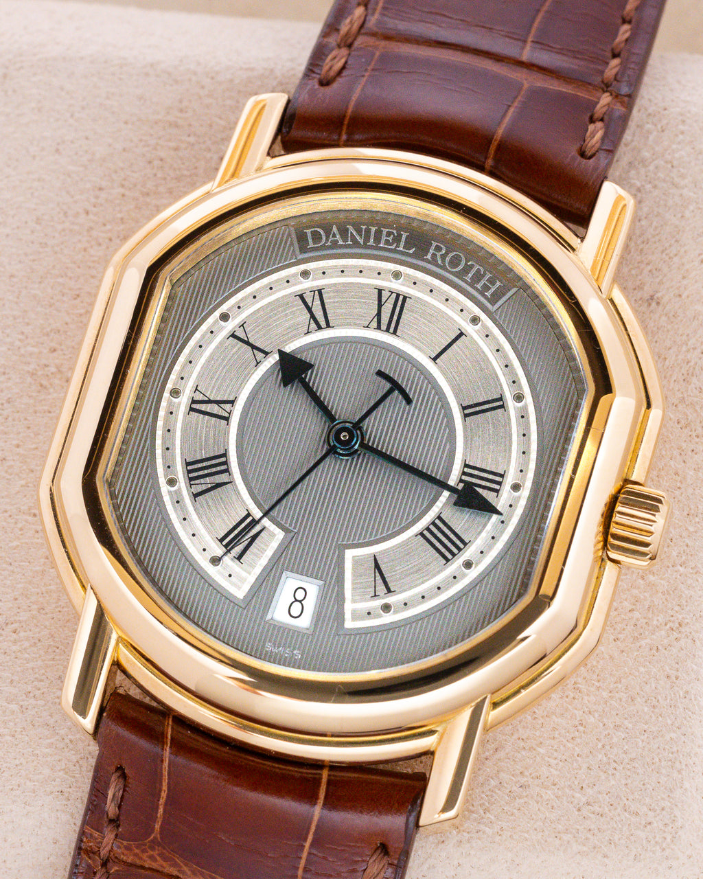 Central Seconds Ref. 177 "Le Sentier" Date Yellow Gold 35mm