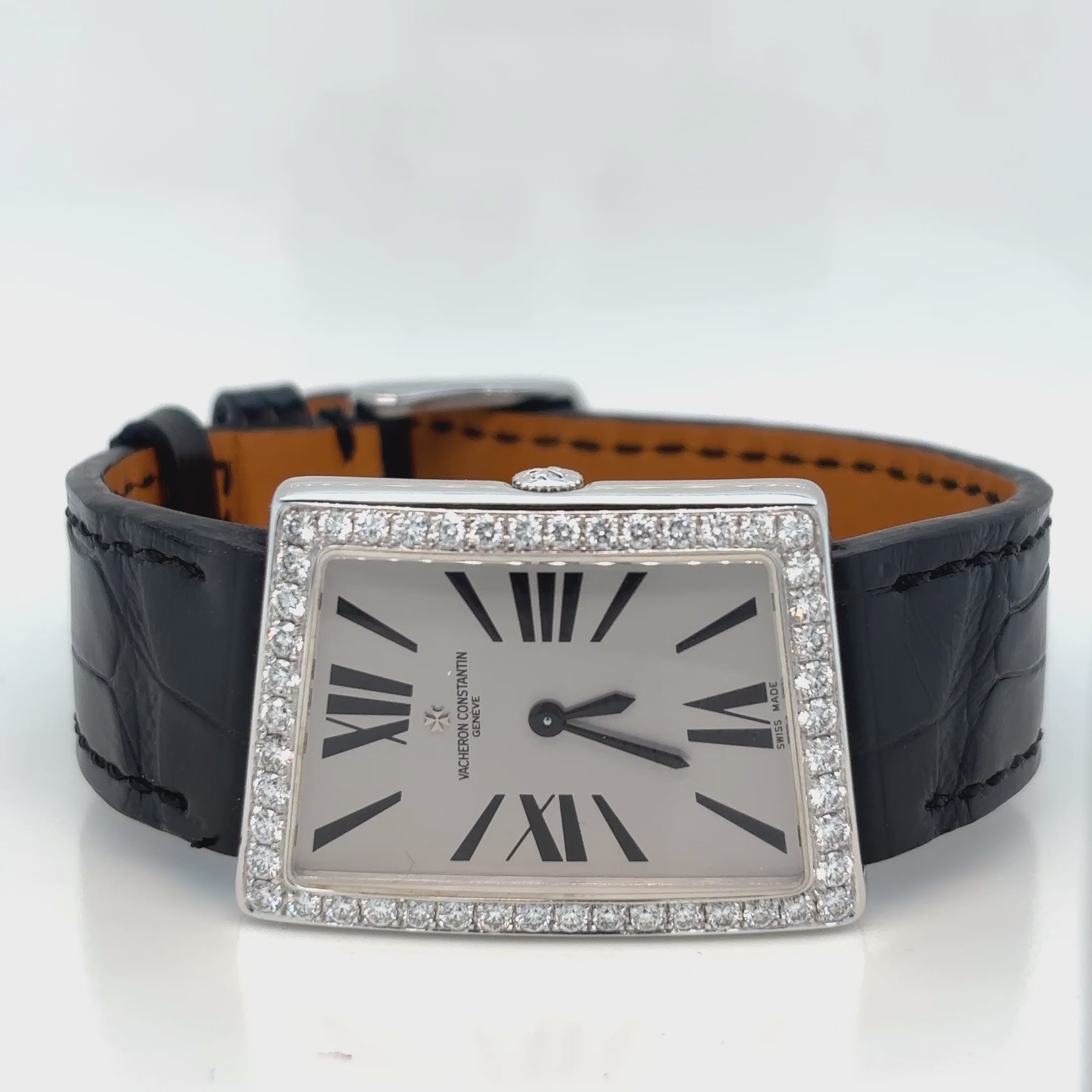 1972 Asymmetric Large 37510/000G White Gold 34mm