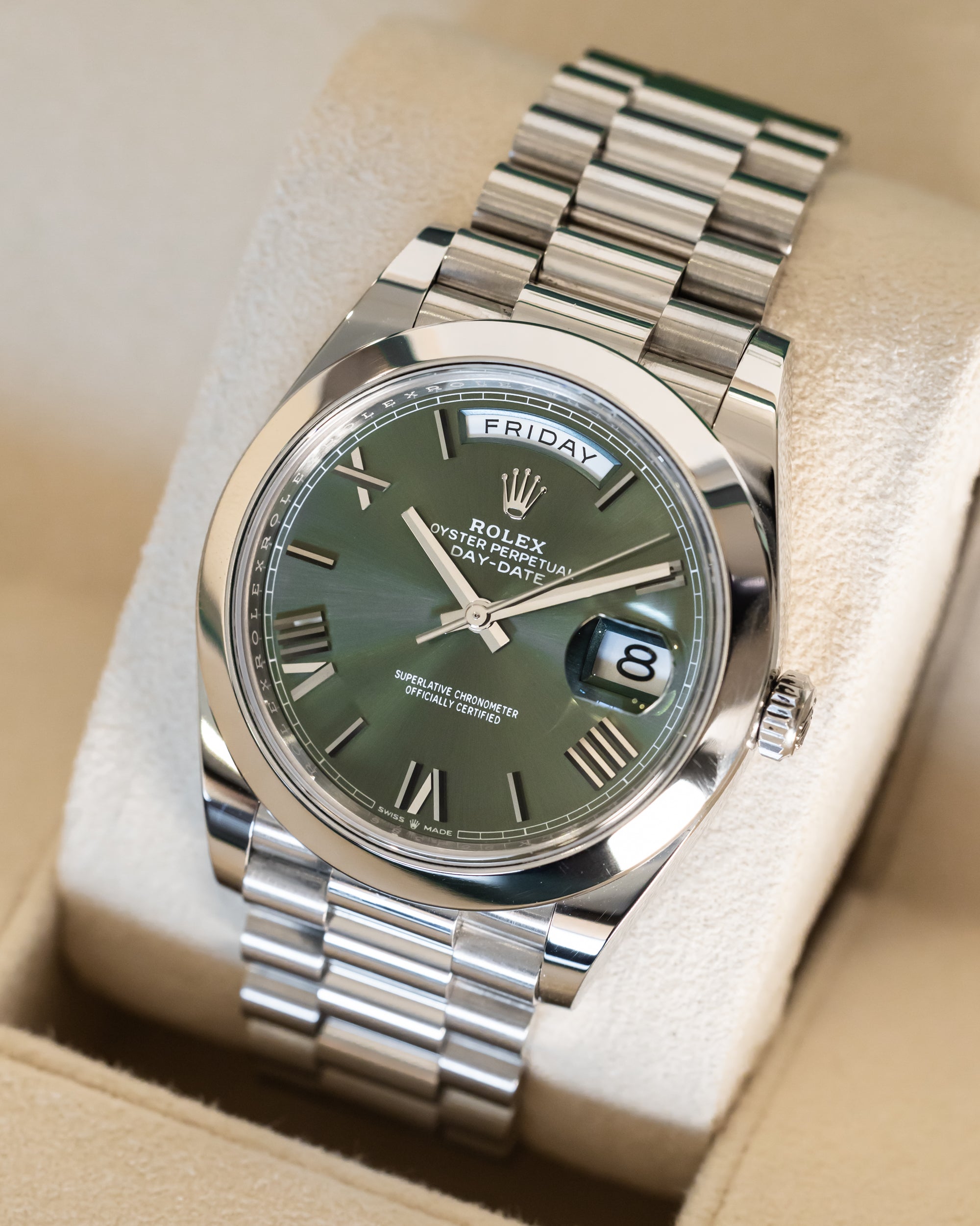 Day-Date 228206 Platinum Olive Green Dial President 40mm