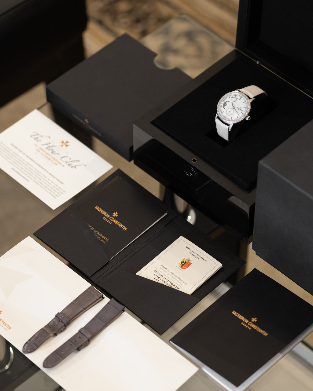 Traditionnelle Moon Phase Ref: 83570/000G-9916